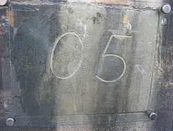 Das Zeichen der Widerstandsgruppe "05" auf dem Wiener Stefansdom