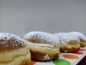 Vier Faschingskrapfen